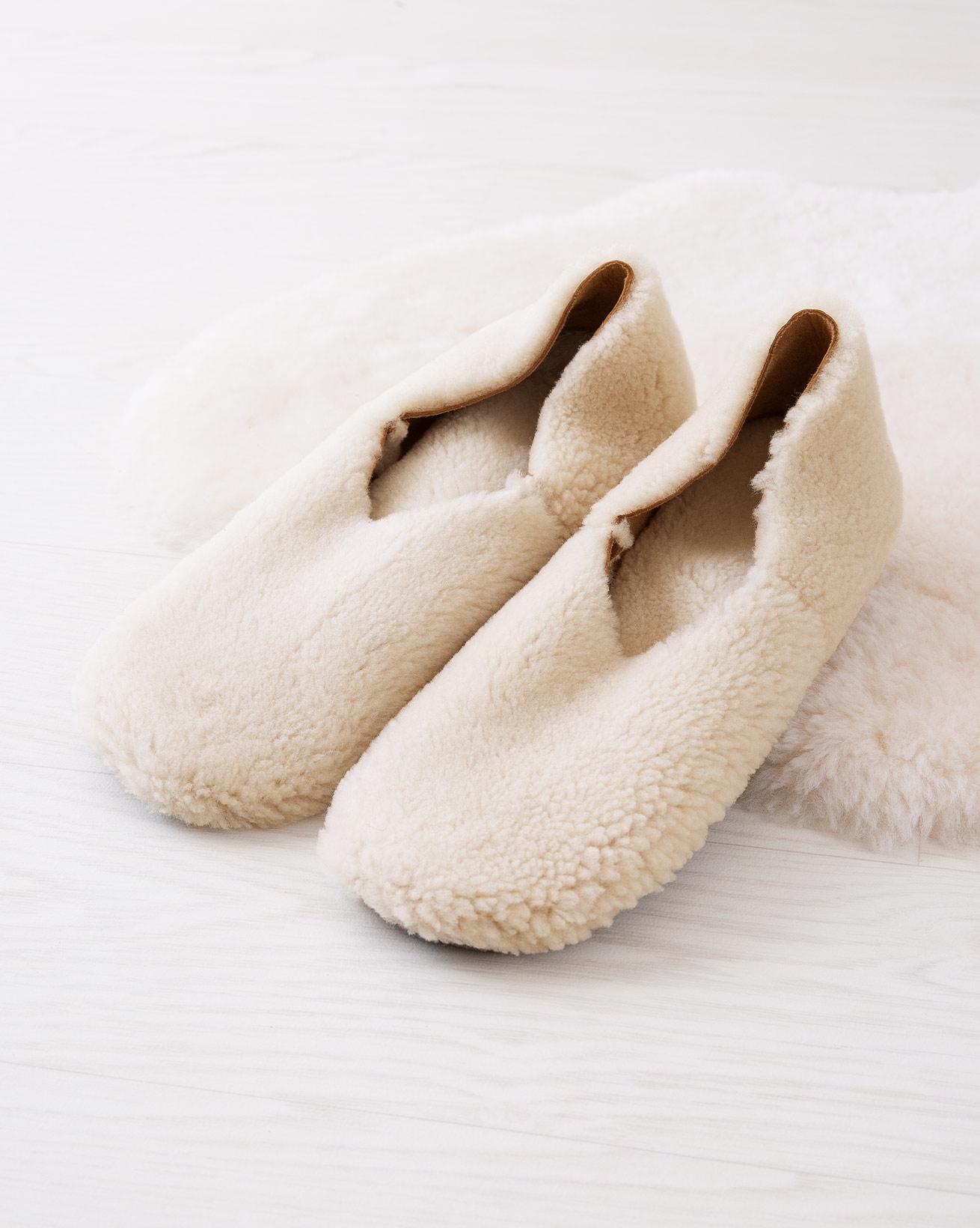 snoozies house slippers