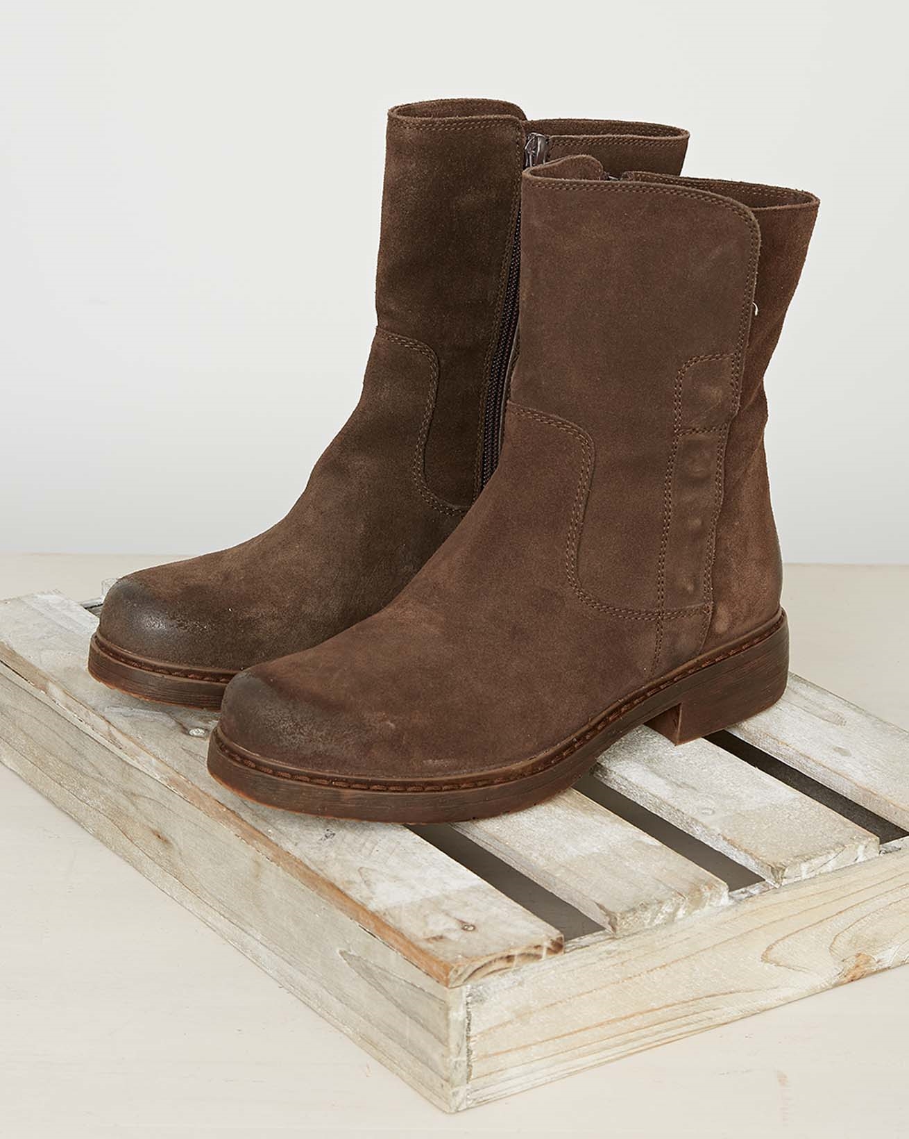 Essential Leather Ankle Boot / Chocolate / 37